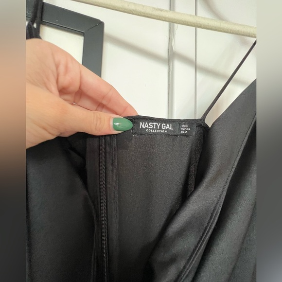 Satin V neck Slit Maxi Dress (Nasty Gal Size 2) - Picture 8 of 8